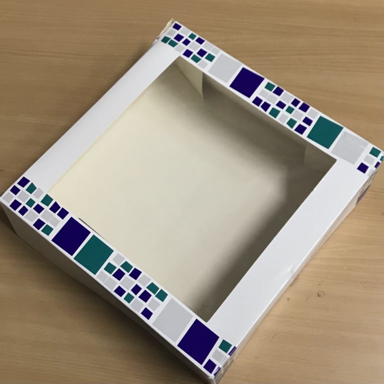 1 Boîte Gâteau Fenêtré 32x32x10 cms