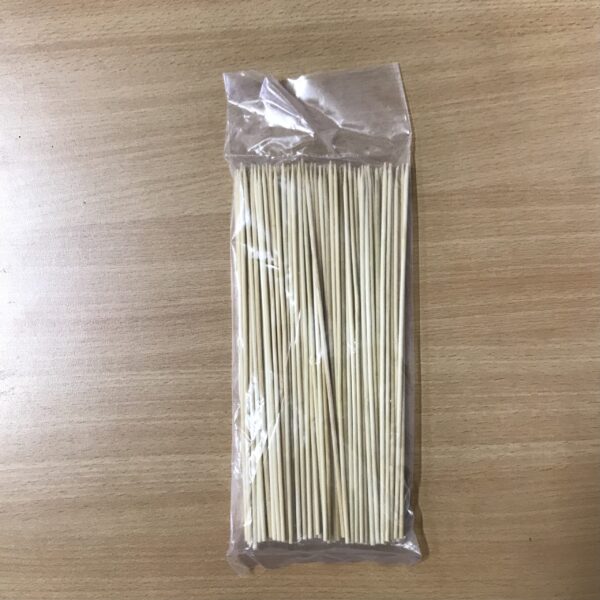 100 Piques Brochettes en Bois 20 cms